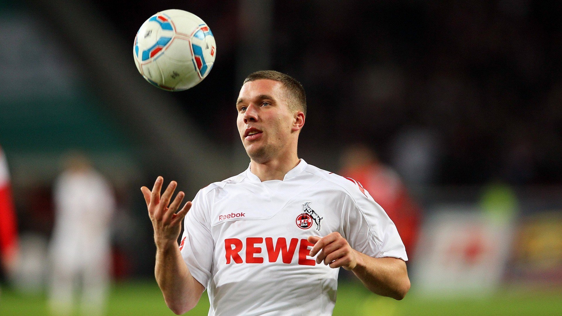 欧冠八强次回合：阿贾克斯主场2比0翻盘本菲卡 再展“青春风暴”本色